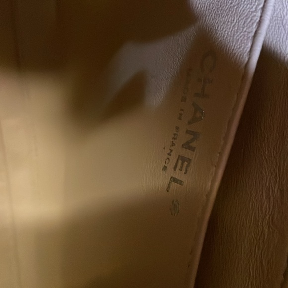 Chanel jumbo single flap bought at Yoogie’s Closet had it cleaned touched up - Picture 8 of 15